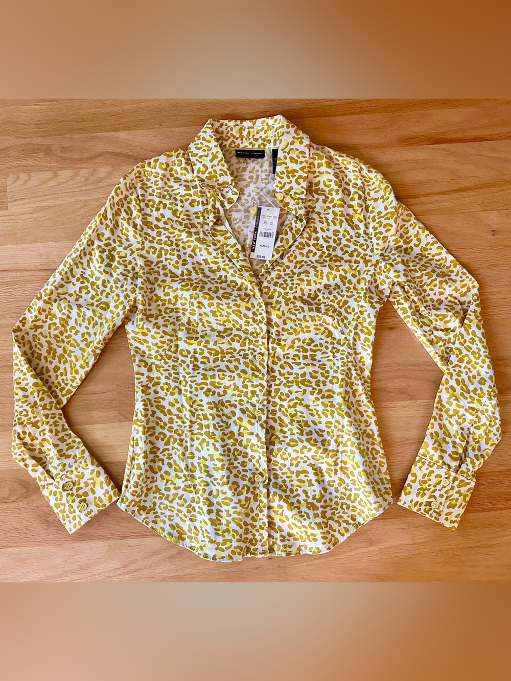 NWT tailored New York & Company Yellow leopard Print Button Down Shirt xs